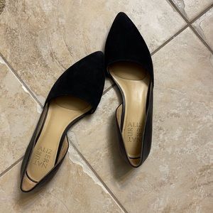 Black Naturailzer Flats